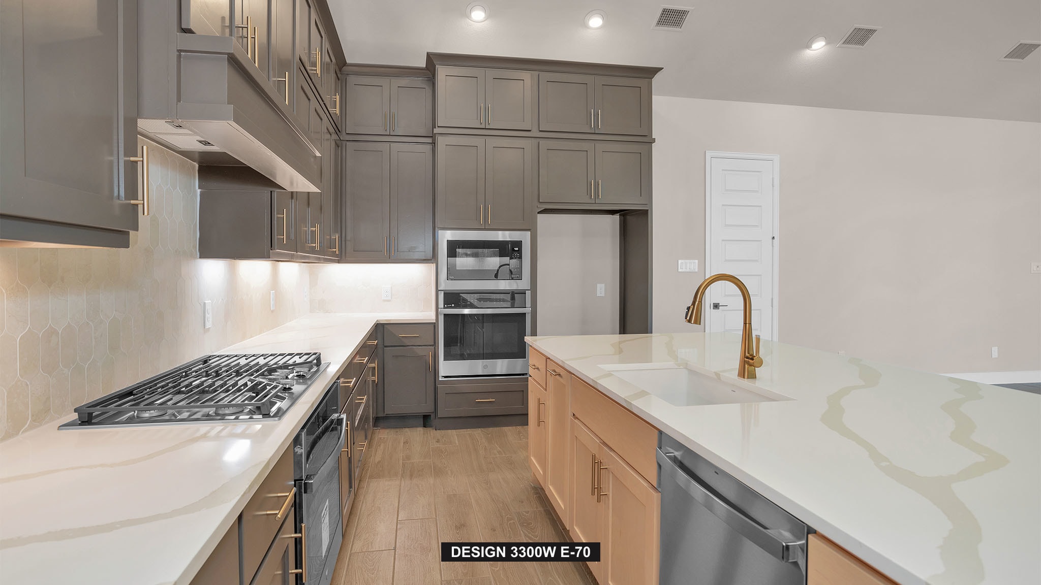 19007 Mandarin Street, Houston, Texas | Valencia 70 | Houston Home
